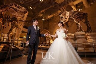 国立科学博物館でウェディング撮影！ナイトミュージアムのようなワクワク感！