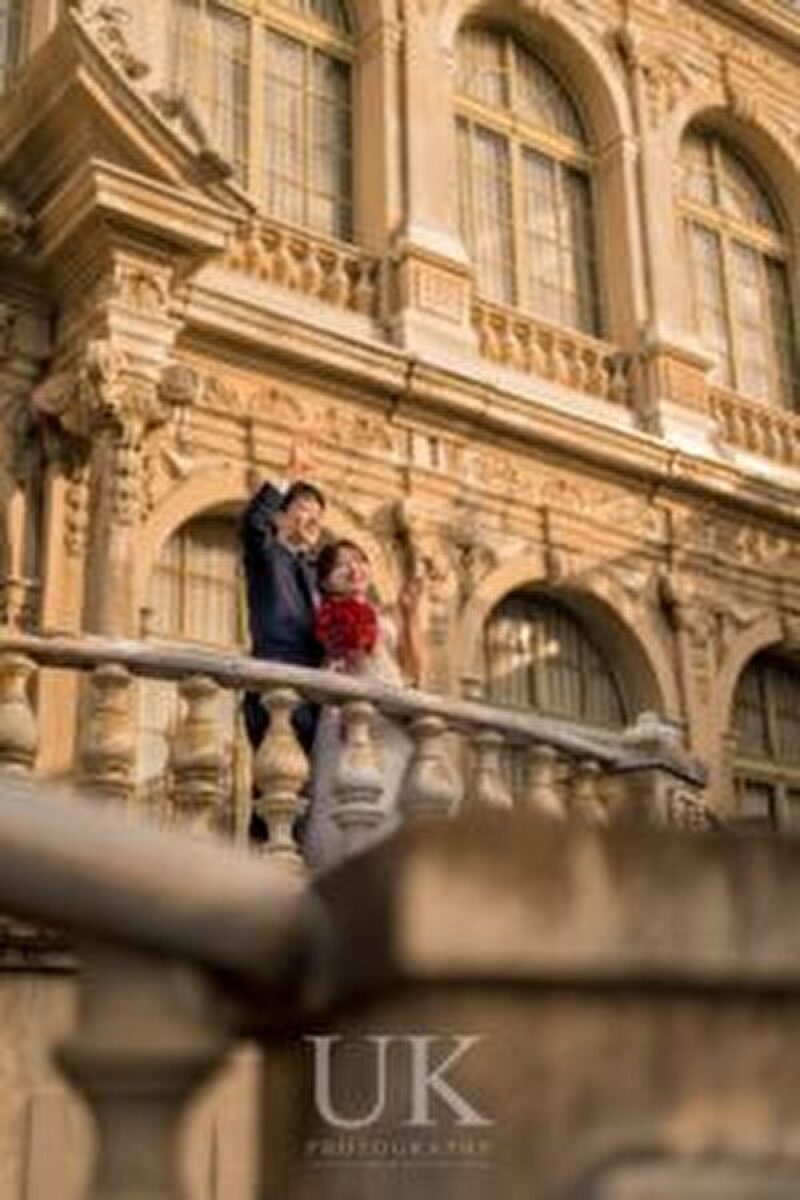 宮殿から手を振るお二人(笑)