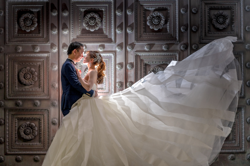 明治記念館の扉も閉まってます!!