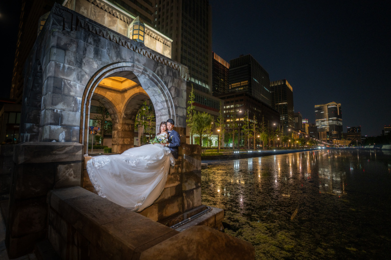 夜の丸の内でシックなイメージに♪