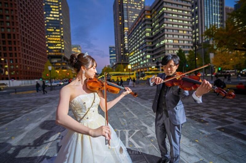【結婚式前撮り】バイオリンとビオラの音色が響く東京駅マジックアワーに乗せた協奏曲