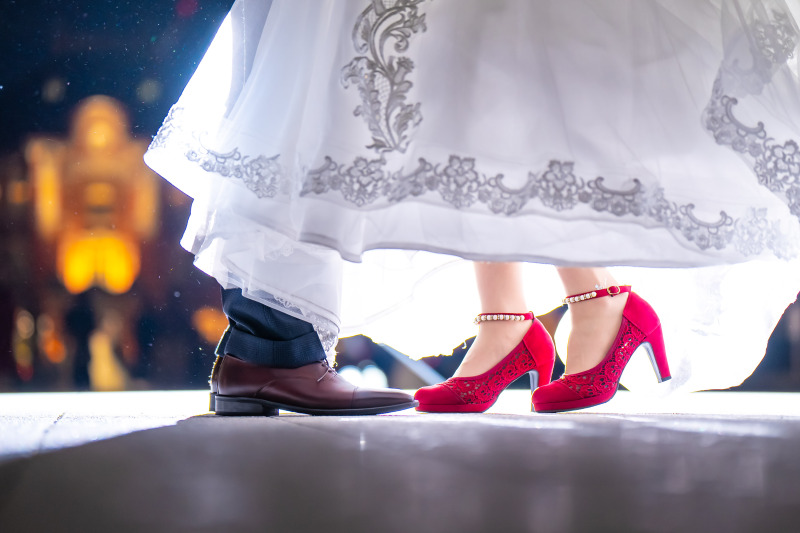 赤のウェディングシューズで足元ショット！