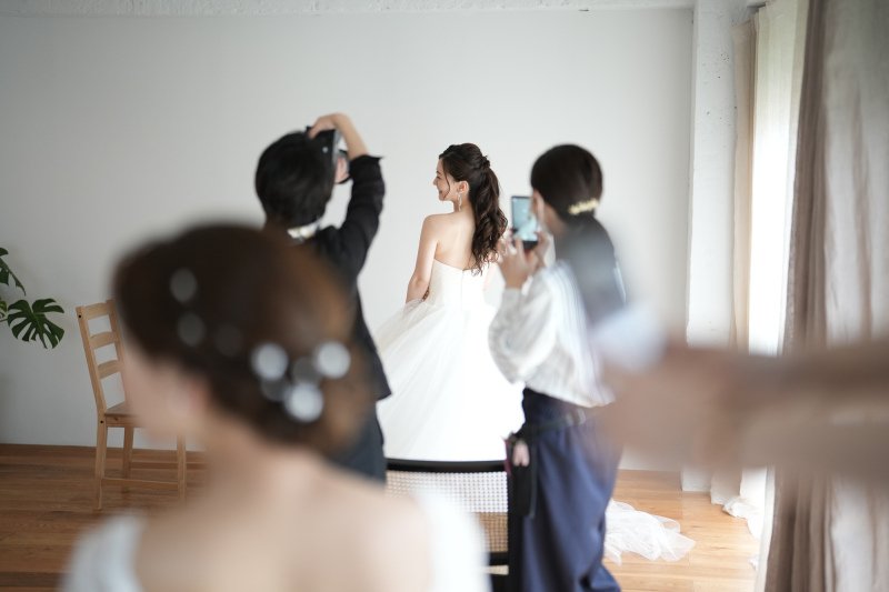 TEAM UK WEDDING | チームUK_女性のフォトグラファーがいる