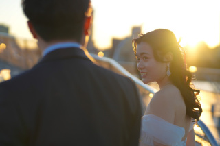 お二人らしい温かみのある作品になるよう、一瞬を切り取ります。