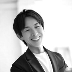 右近　倫太郎