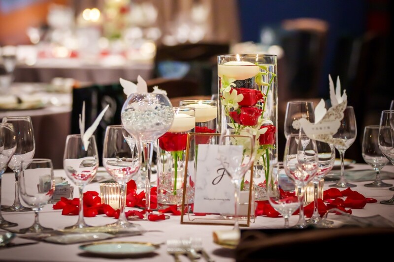 【 挙式披露宴撮影 & 美容セットプラン 】アルバム80P & データ800カットプラン