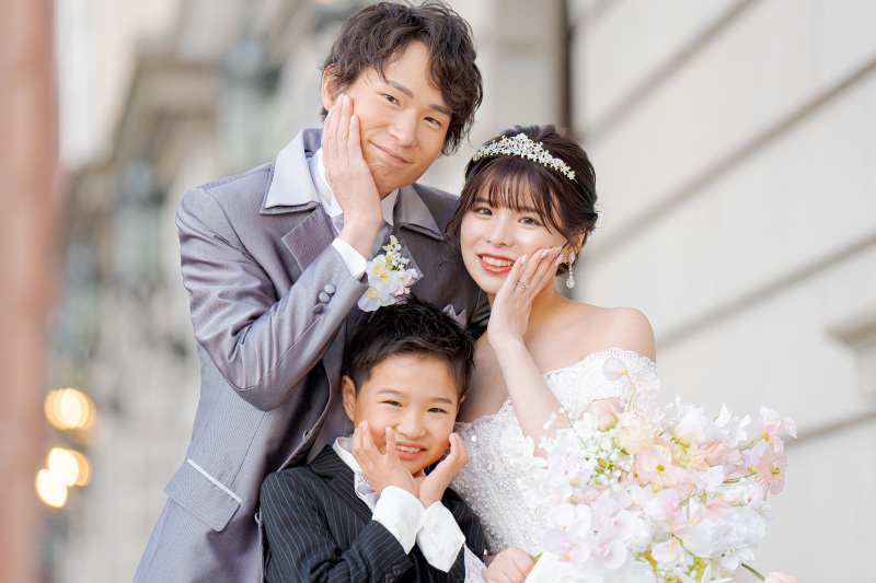 【ご家族様と一緒にロケーション撮影♪】ファミリーウェディング撮影プラン -全国どこでも!【新婦ヘアメイク&メイク込】