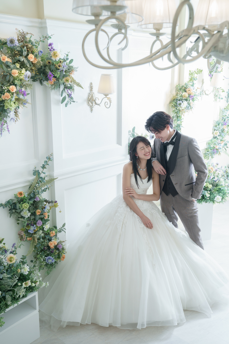 【Photorait限定】10月末まで 全て込みで¥45,000!ウェディングドレス×カラードレススタジオ撮影 データ80カット