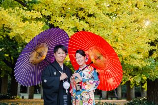 イチョウ並木と和装