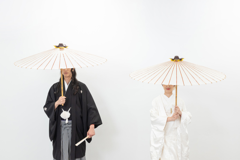 ≪白背景 × 白傘≫