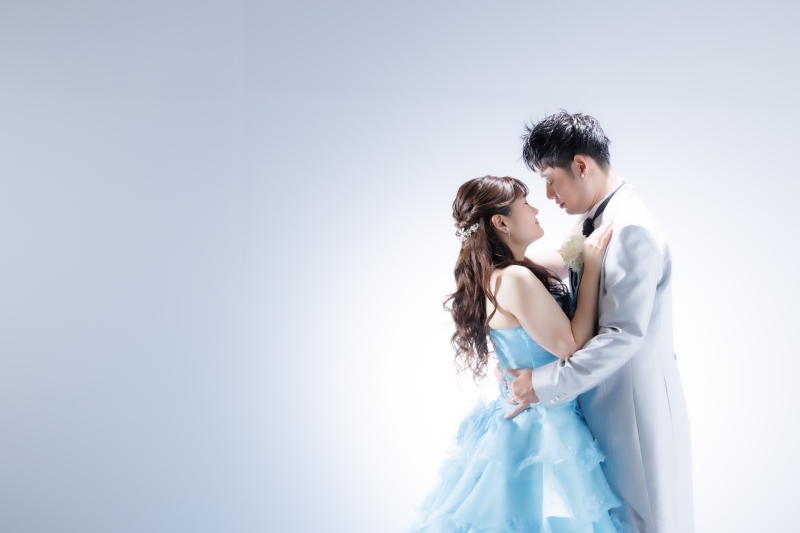 洋装はスタジオでの撮影