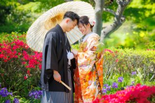 4/28　新緑＆ツツジ　緑輝く日本庭園