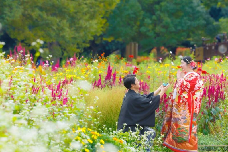 《お花の中でプロポーズショット♥》