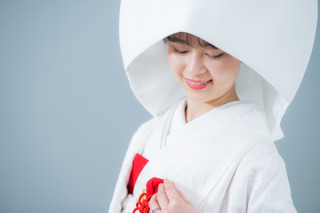 王道の純白からきなり色まで豊富な白無垢