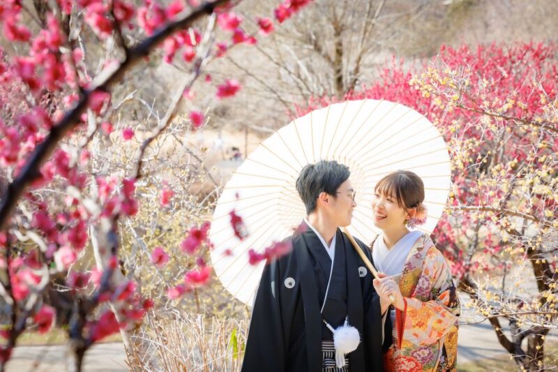 事前のご衣裳選びも無料でご案内できます