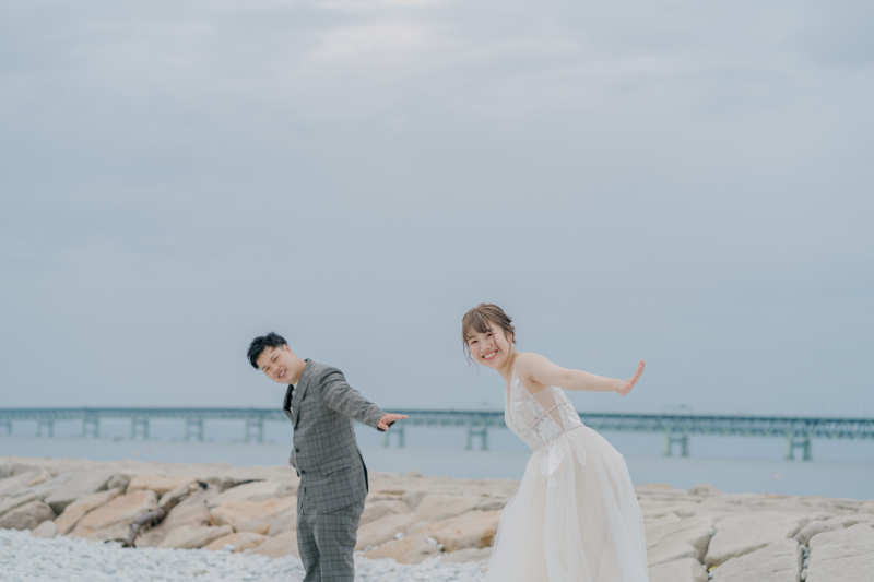 飛行機のポーズ