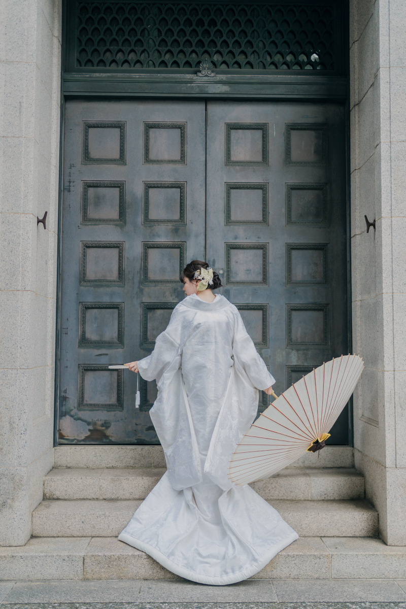 後ろ姿も素敵に