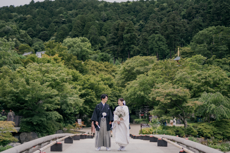まずは箕面市にある勝尾寺で和装前撮りスタート!