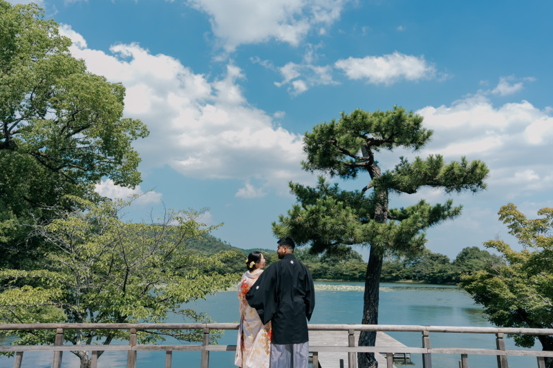 和の趣を感じる空間で、ふたりの晴れ姿を美しく。