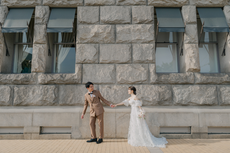 最後は手を繋いで