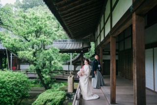 雨の毘沙門堂にて