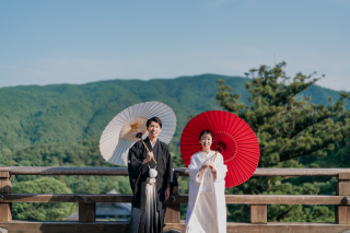 和傘(白・黒・赤色)