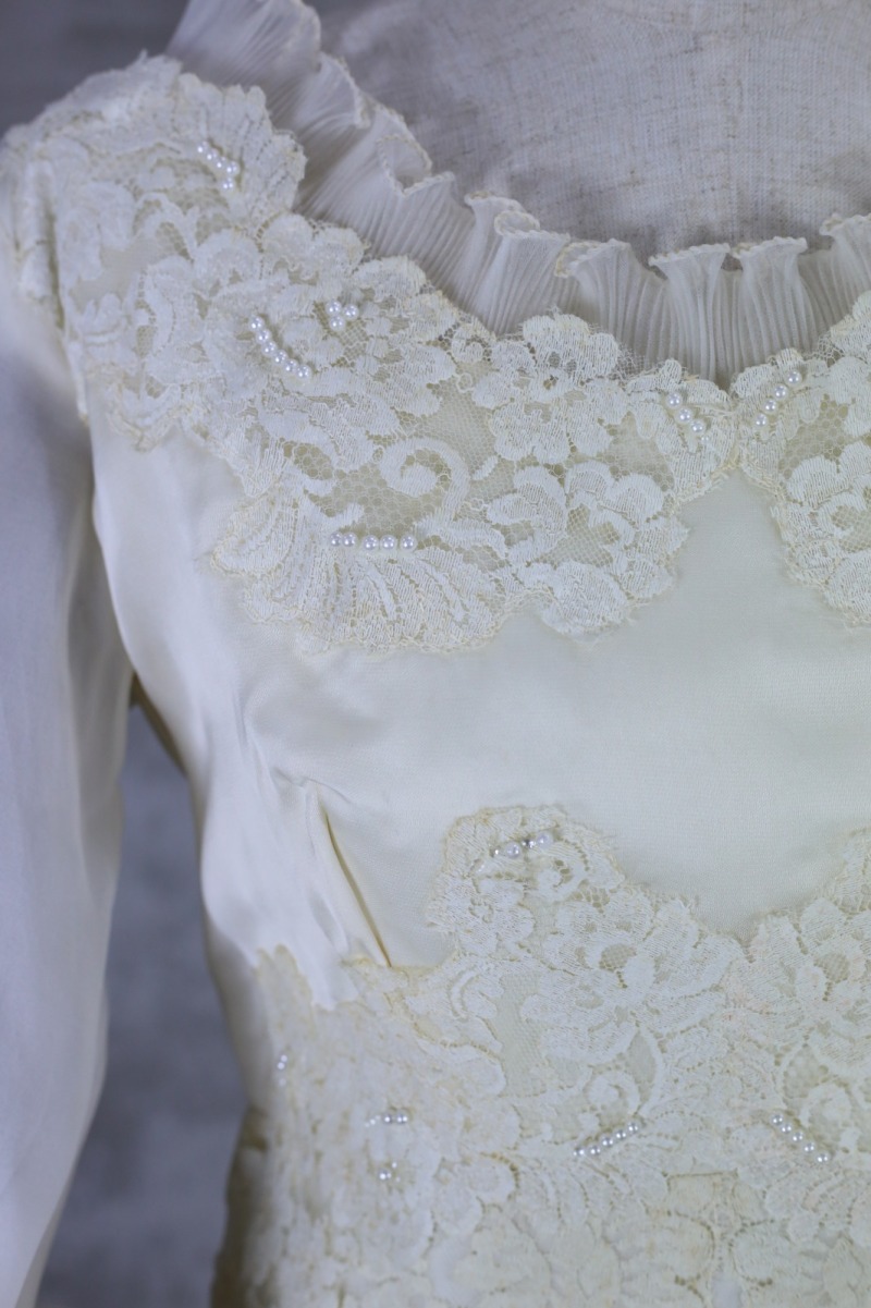 Toi et Moi【dl0220】エンパイア　水戸