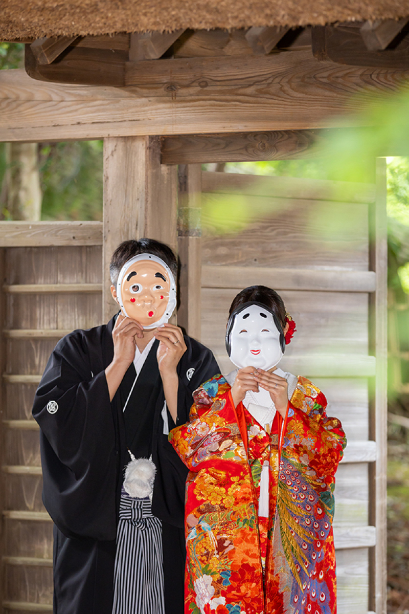 偕楽園中門前にて