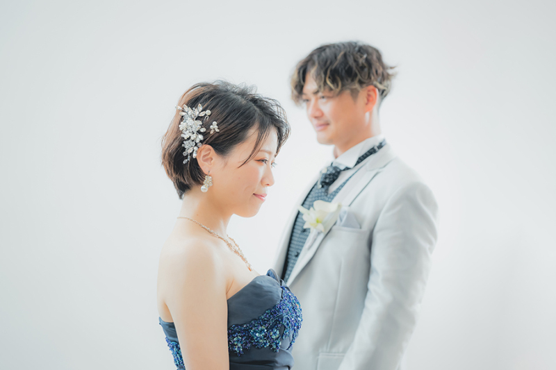 スタジオ背景：ペーパーバックホワイト