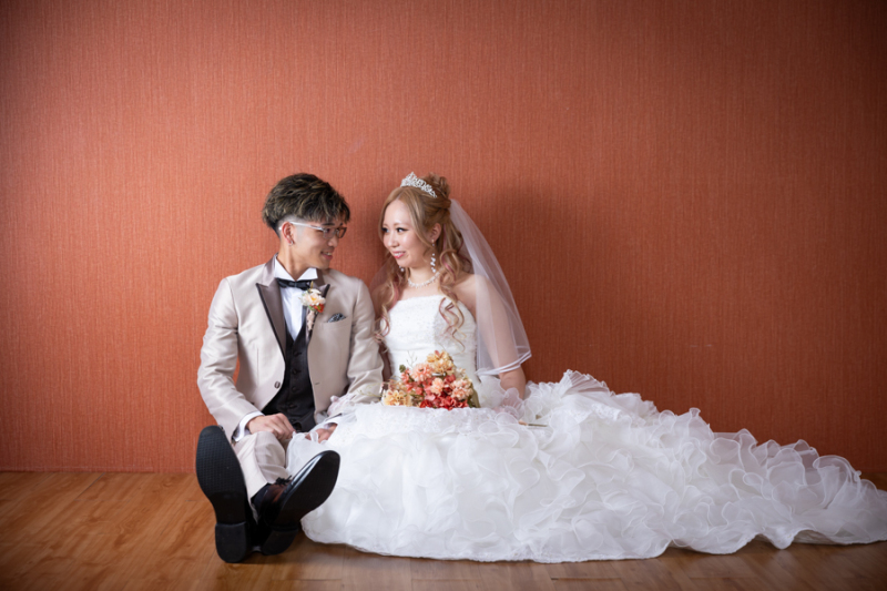 スタジオ背景：ブラウンバック