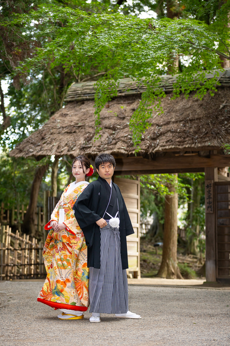 偕楽園中門にて