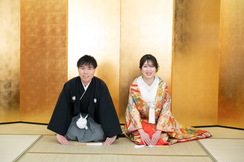 定番の金屏風前で