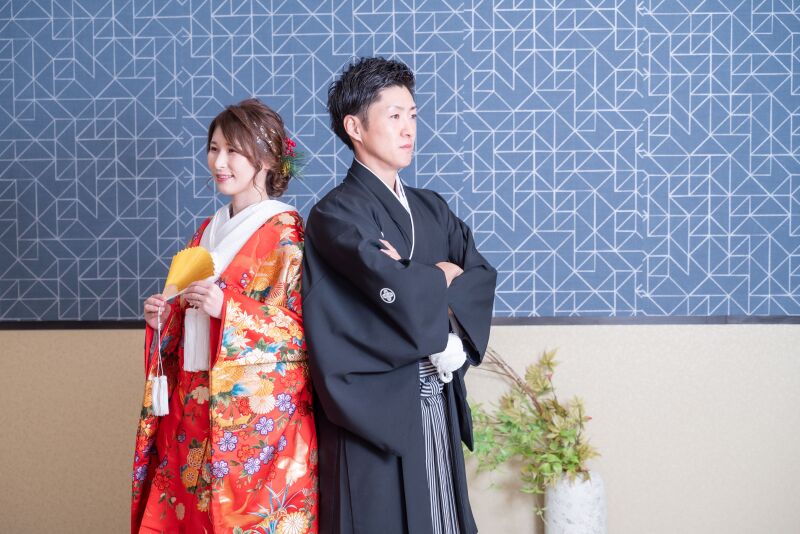 背中合わせでクールに