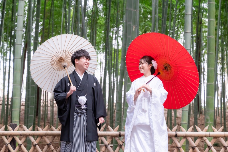 紅白の番傘で...