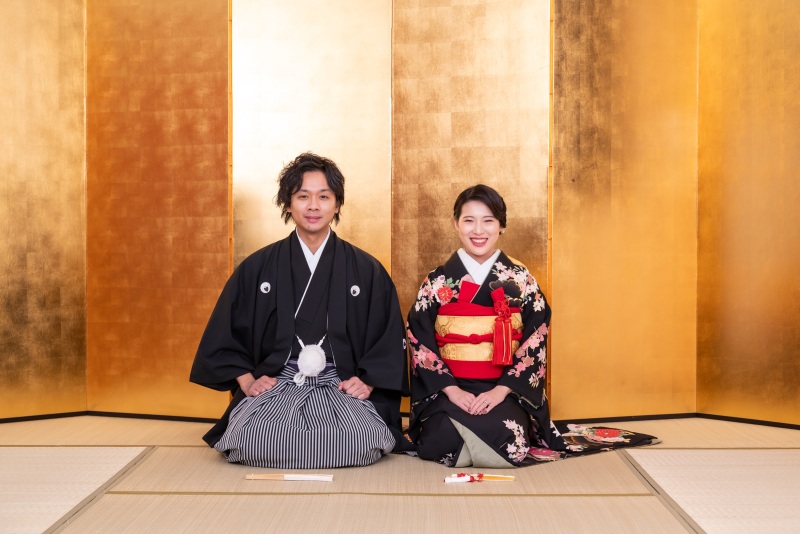 定番の金屏風前で