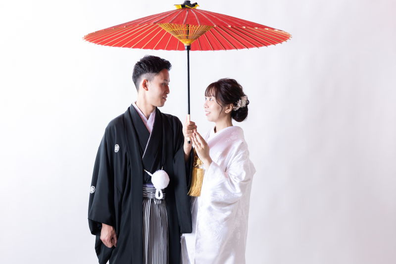 シンプルなホワイトスクリーンで