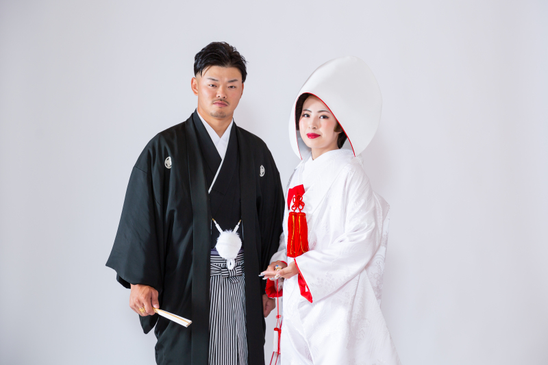 白背景に赤が際立ちます！