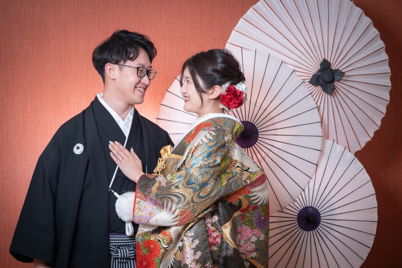 スタジオ背景：ブラウンバックにて