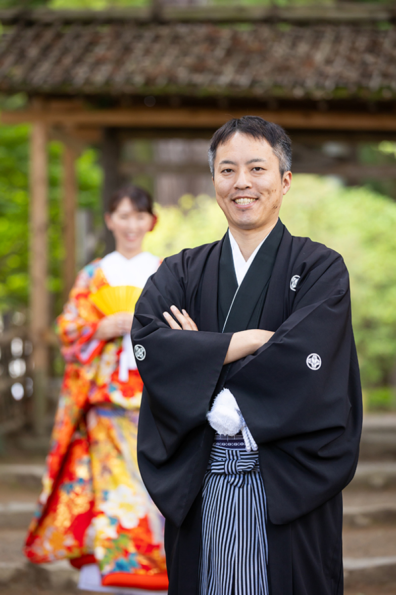 偕楽園中門前にて