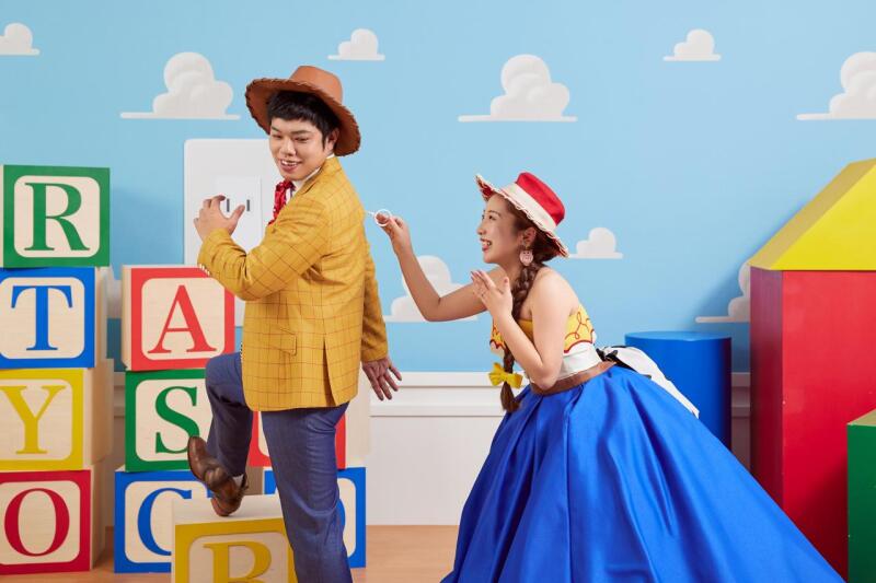 ウッディの背中がポイント！