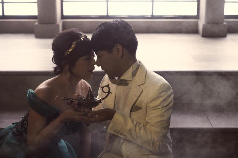 ランプを持ってお二人で...