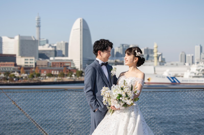 横浜らしさあふれる街並みを背景に♪