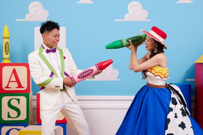 クレヨンをもってお遊び♪