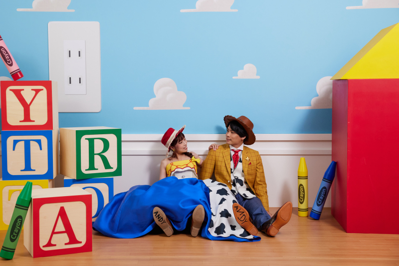 アンディのお部屋でお座りショット!