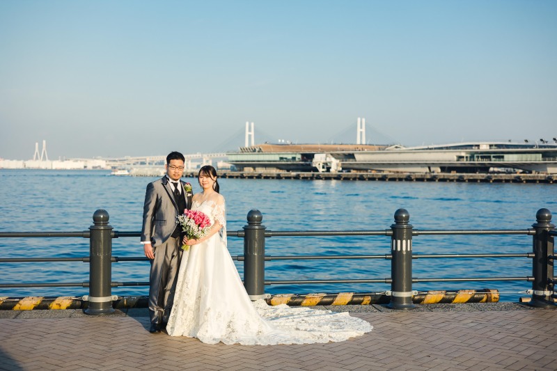 海をバックに思い出のカットを