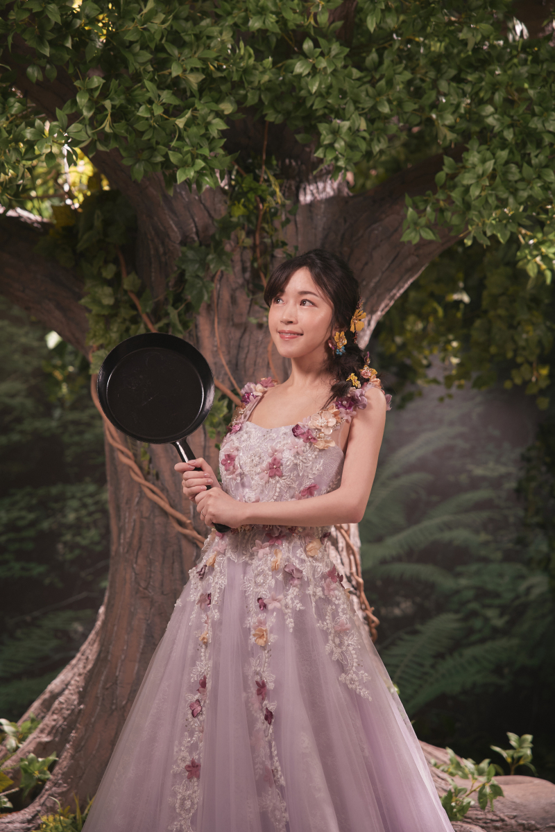 作品内の撮影小物をもってなりきります✽