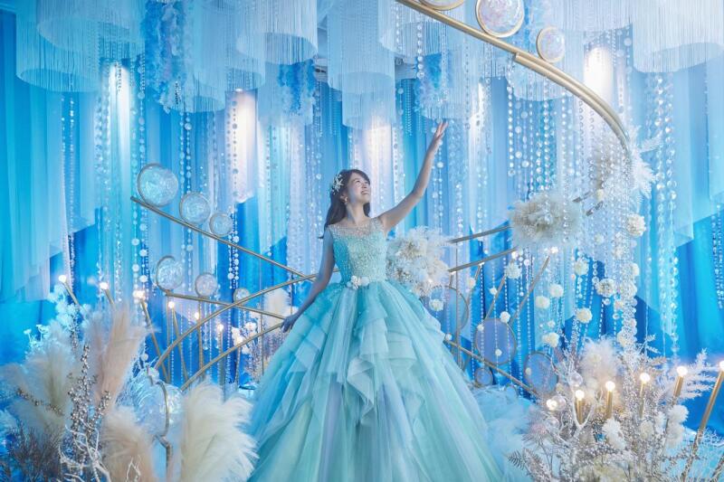 海の中から地上に向かって...!