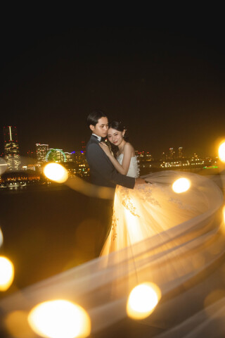Little Martha 横浜_Dreamy Night Photo 【大さん橋／光るパニエ】