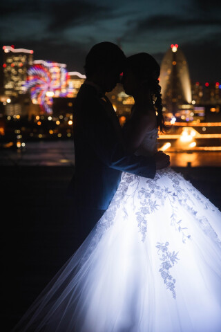 Little Martha 横浜_Dreamy Night Photo 【大さん橋／光るパニエ】