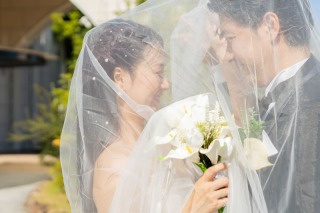 自然に包まれるガーデンで特別な一枚を